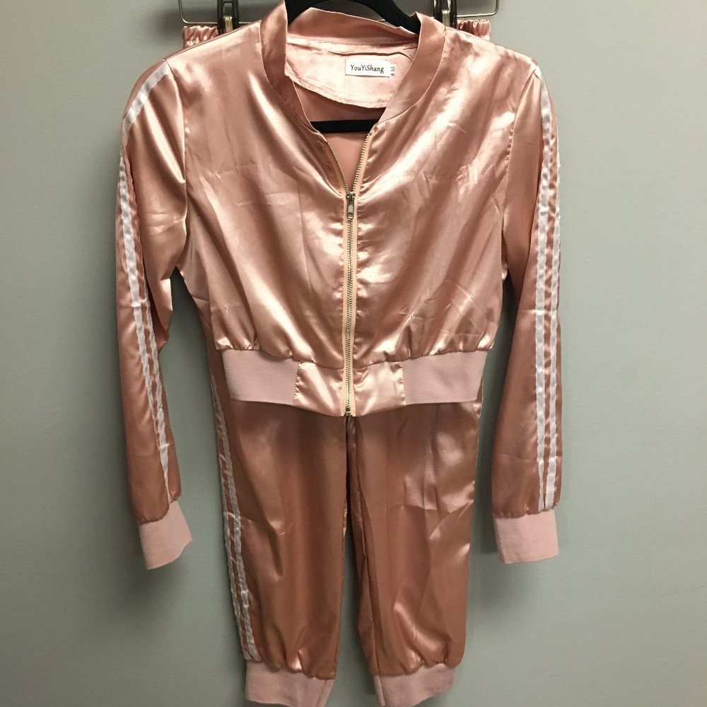 YouYiShang Ladies Pink Track Suit - Size M